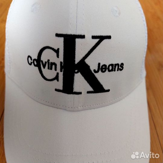 Кепка бейсболка Calvin Klein jeans белая с сеткой