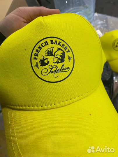 Шелкография, DTF-печать, вышивка на одежде и крое