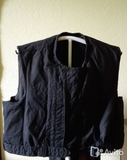 Спасательный жилет