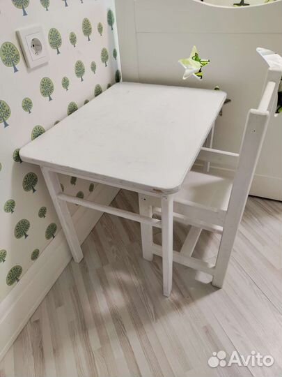 Детский стол и стульчик белые