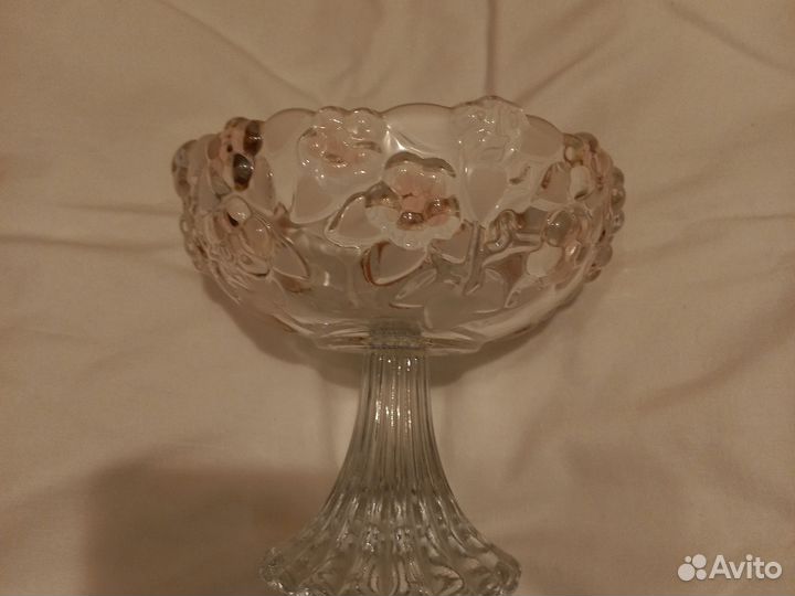 Хрустальная конфетница