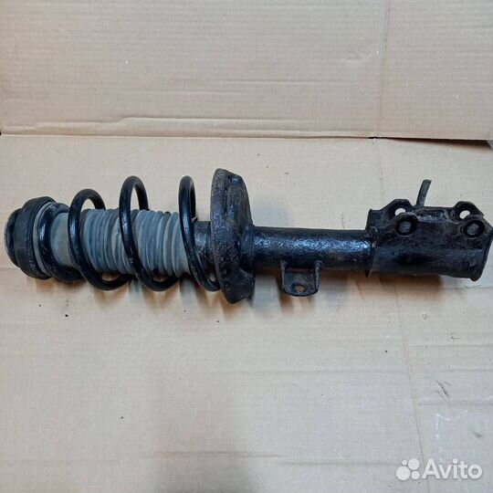 Амортизатор передний правый Chevrolet Cruze 2012