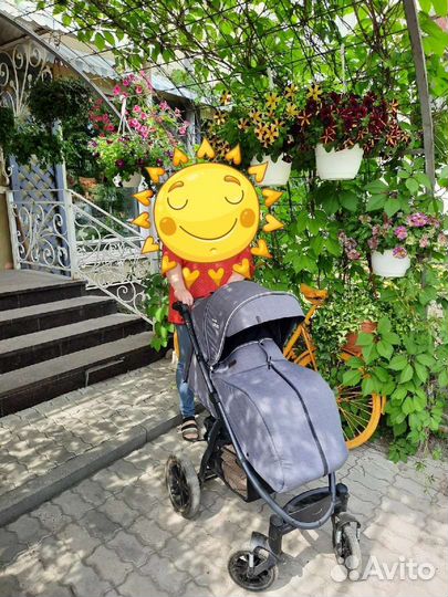Прогулочная коляска