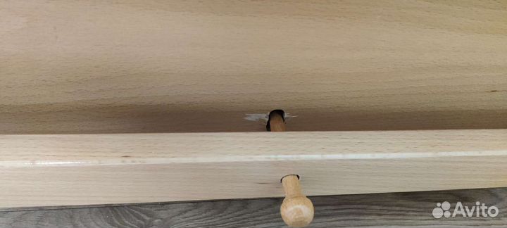 Детская кроватка с поперечным маятником и ящиком