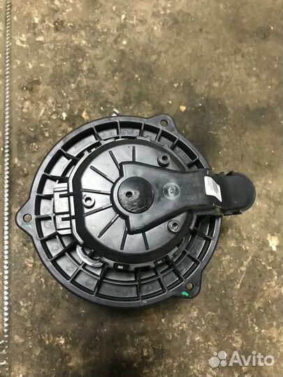 Моторчик печки LADA Granta