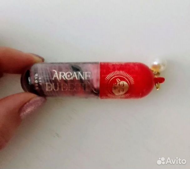 Блеск для губ Vivienne sabo arcane du destin 01