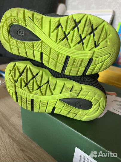 Детские ботинки