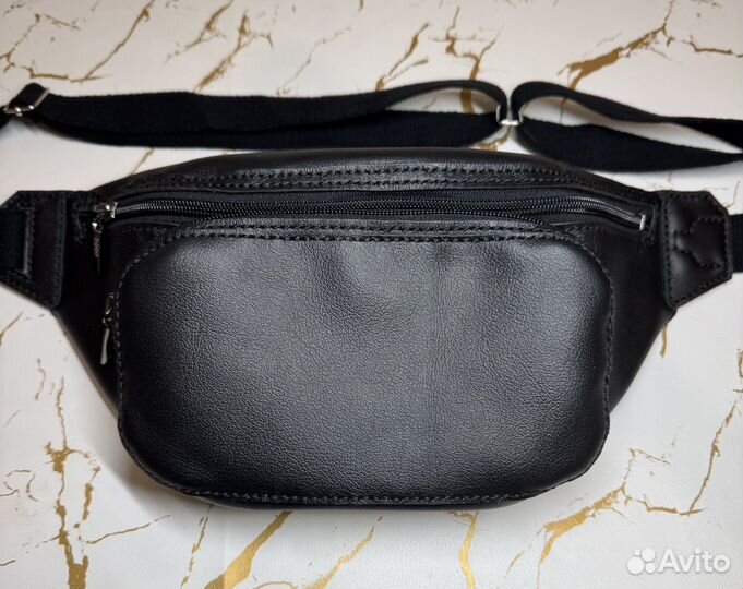 Мужская нагрудная сумка