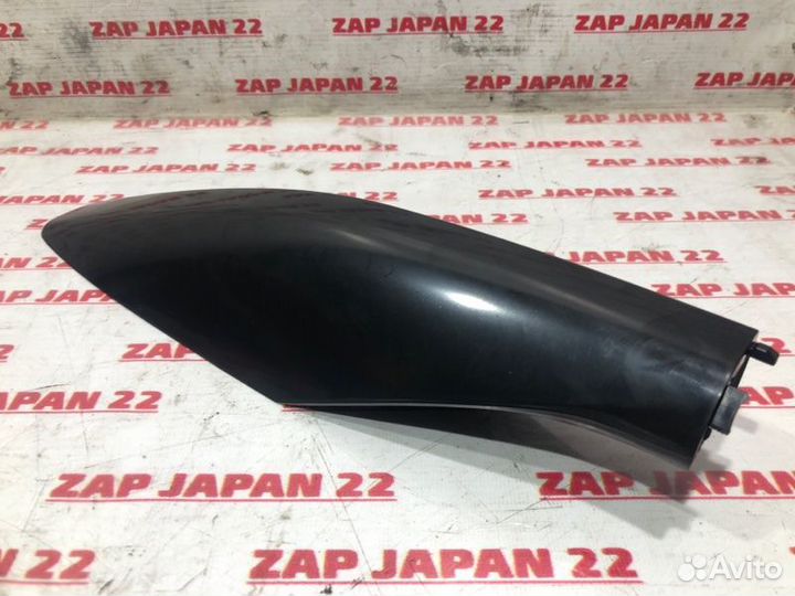 Крышка рейлинга передняя левая Toyota Land Cruiser