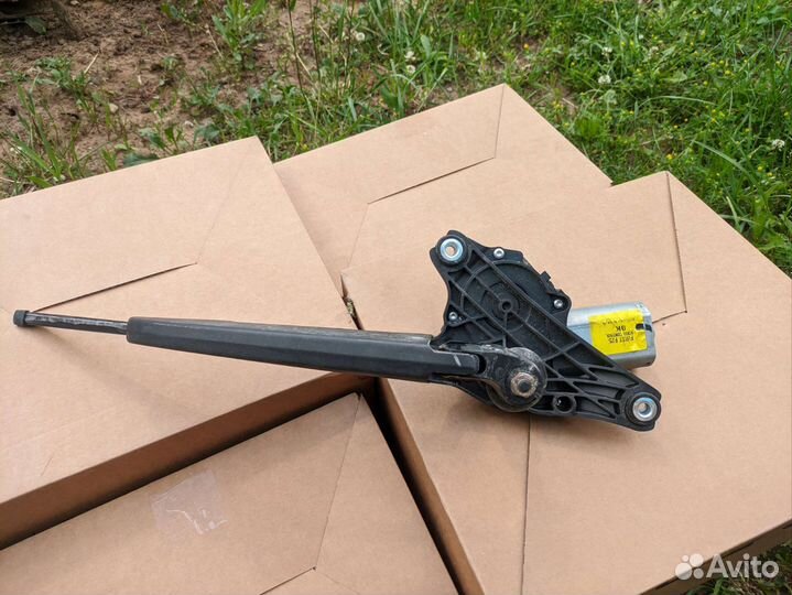 Моторчик заднего дворника BMW x3 f25 с 2мя дворн