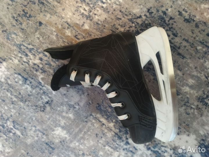 Коньки хоккейные 36 размер