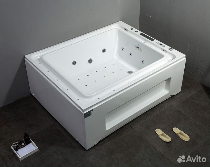 Ванна с гидромассажем