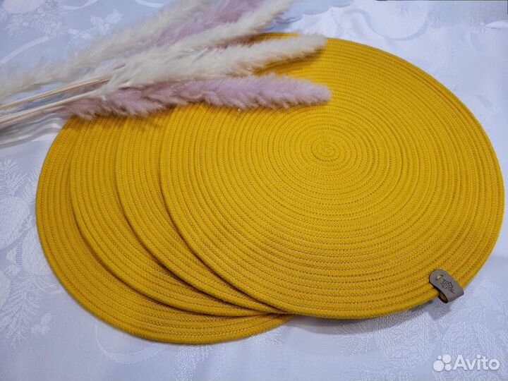 Сервировочные салфетки (плейсматы)