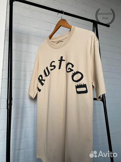 Футболка kanye west trustgod