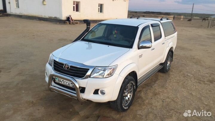 Лобовoe стеклo Toyota HiLux 8 Установка 1ч