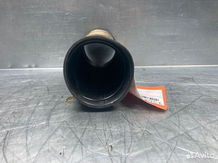 Патрубок воздушного фильтра Volkswagen Golf 4