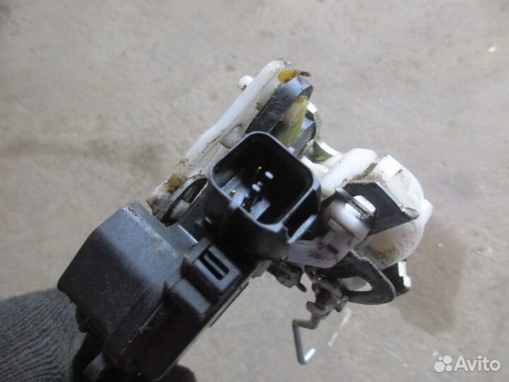 Замок двери задней правой Mitsubishi Lancer (CX,CY