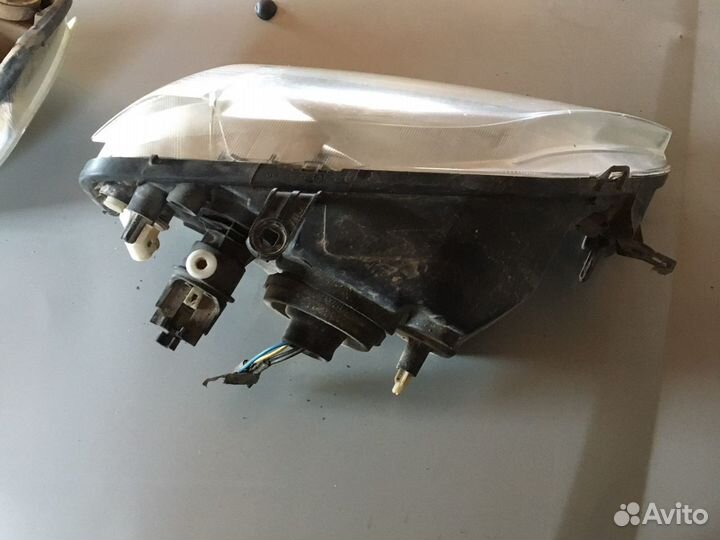 Фары на renault logan