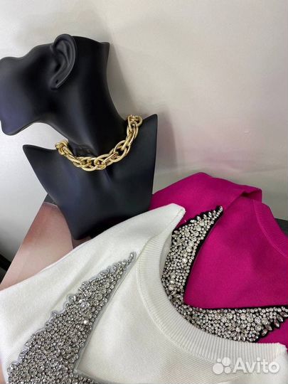 Джемпер со стразами