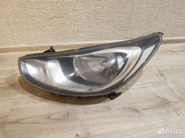 Фара для hyundai solaris левая