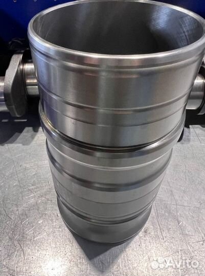 Гильза с уплотнением (бурт 151мм) Scania