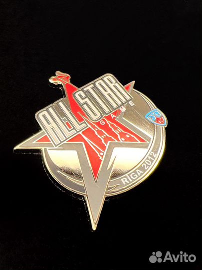 Коллекция значков кхл 2011/2012. Хоккейные значки