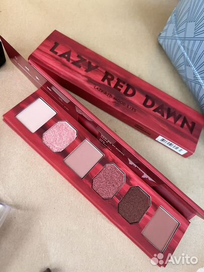 Косметика новая оригинальная и парфюм