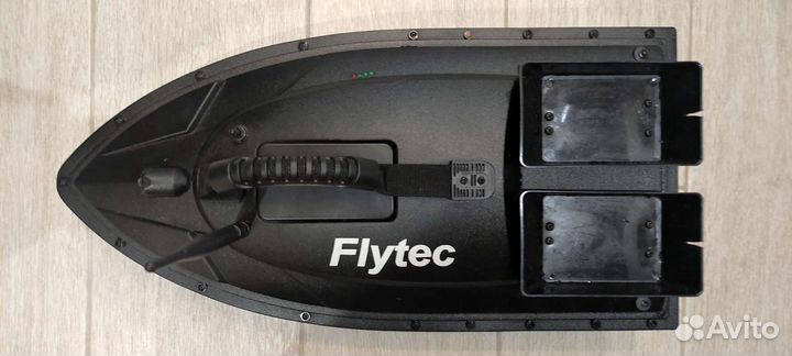 Прикормочный кораблик Flytec 5 Generation Electric