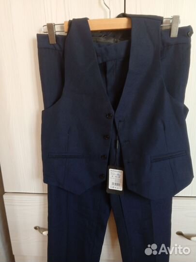 Школьные брюки и жилет новые рост 158 см
