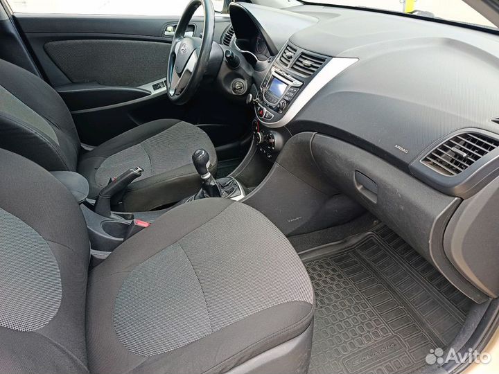 Hyundai Solaris 1.6 МТ, 2011, 261 470 км