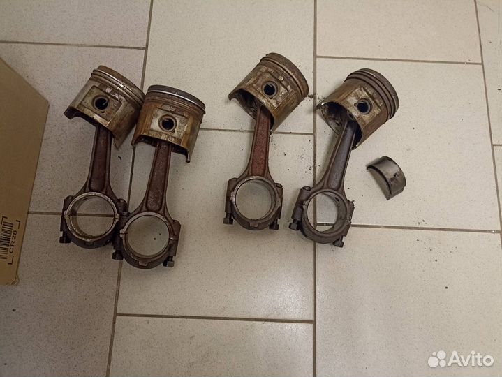 Комплект поршней в сборе с шатунами 402 мотор