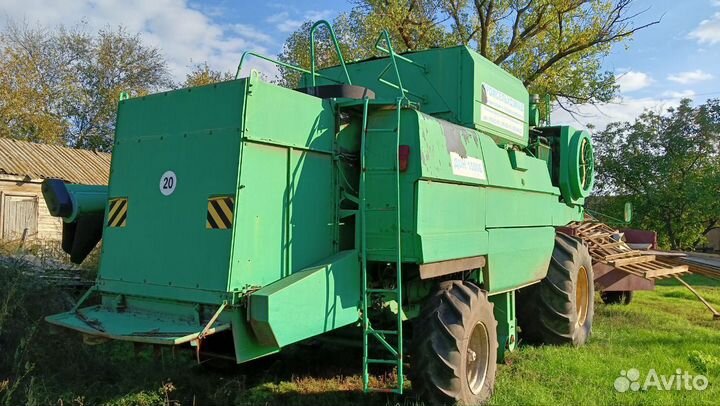 Комбайн Ростсельмаш Дон 1500Б, 1989