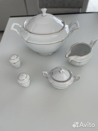 Супница фарфор Германия Graf von Hennebrg