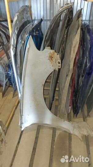 Левое крыло Hyundai Accent