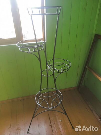 Подставка для цветов напольная металлическая