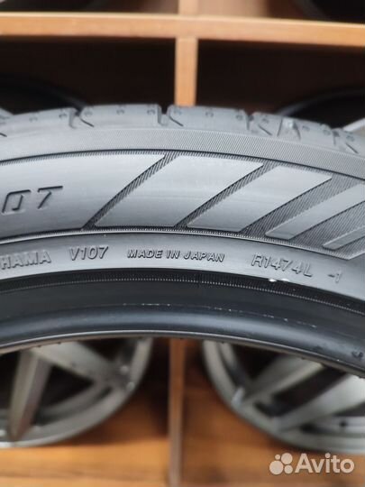 Yokohama Advan Sport V107 255/40 R19 100Y