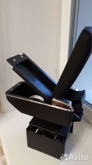 Автомобильный подлокотник