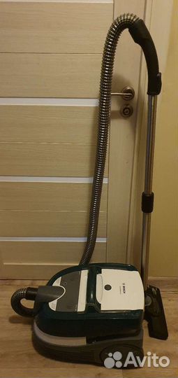 Пылесос Bosch (Zelmer) Serie 4 BWD41720