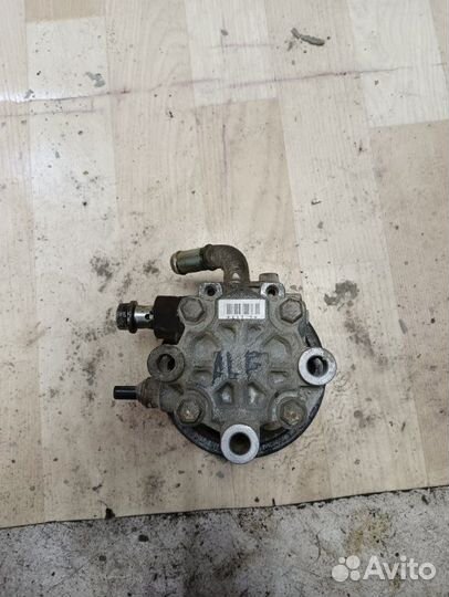 Насос гидроусилителя руля Toyota Alphard ANH15W