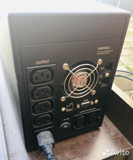 Ибп ippon Smart Power PRO 1400