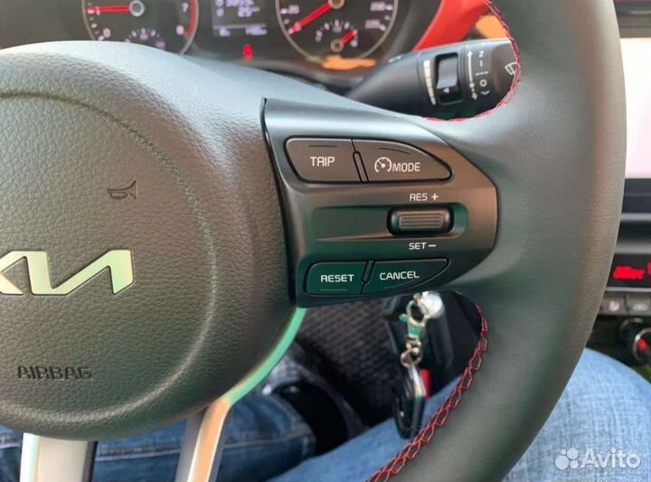 Кнопки на руль Kia Rio, круиз контроль
