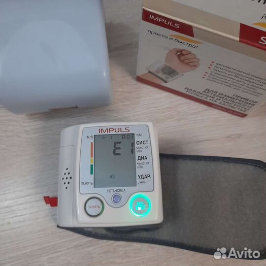 Тонометр на запястье