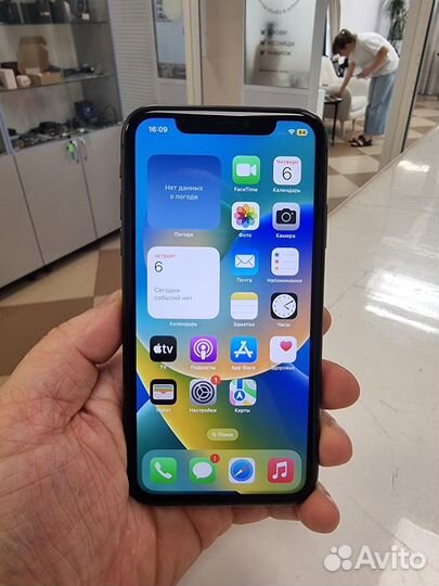 iPhone 11, 64 ГБ