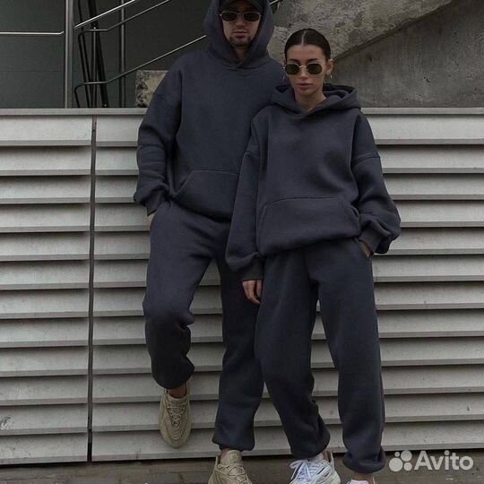 Женский спортивный осенний костюм