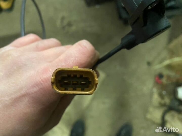 Датчик положения коленвала Porsche Cayenne 955 4.5