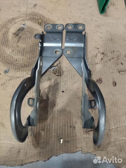 Петли капота renault kaptur