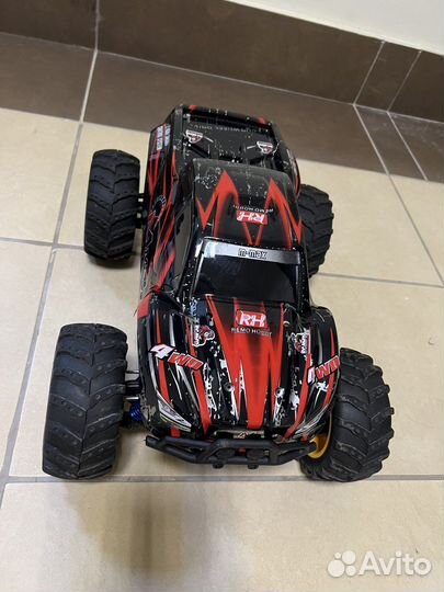 Радиоуправляемая модель 1/10 4х4 очень мощный