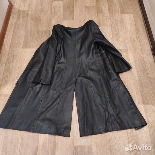 Кожаный плащ