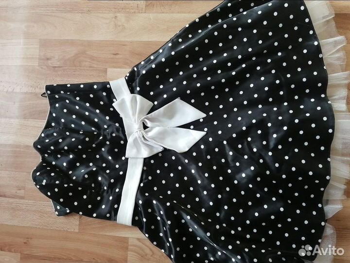 Платье в горошек