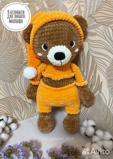 Вязаная игрушка ручной работы мишка